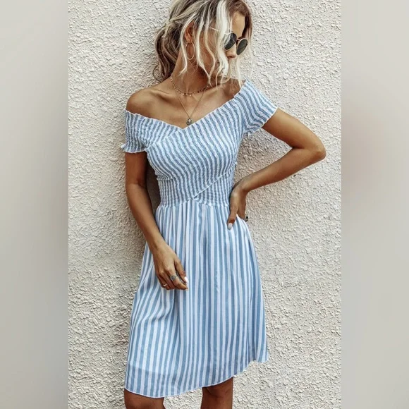 Summer Breeze Smocked Criss-Cross Dress Size:L | Color: Blue/White | Size: L | Missamy17's Closet